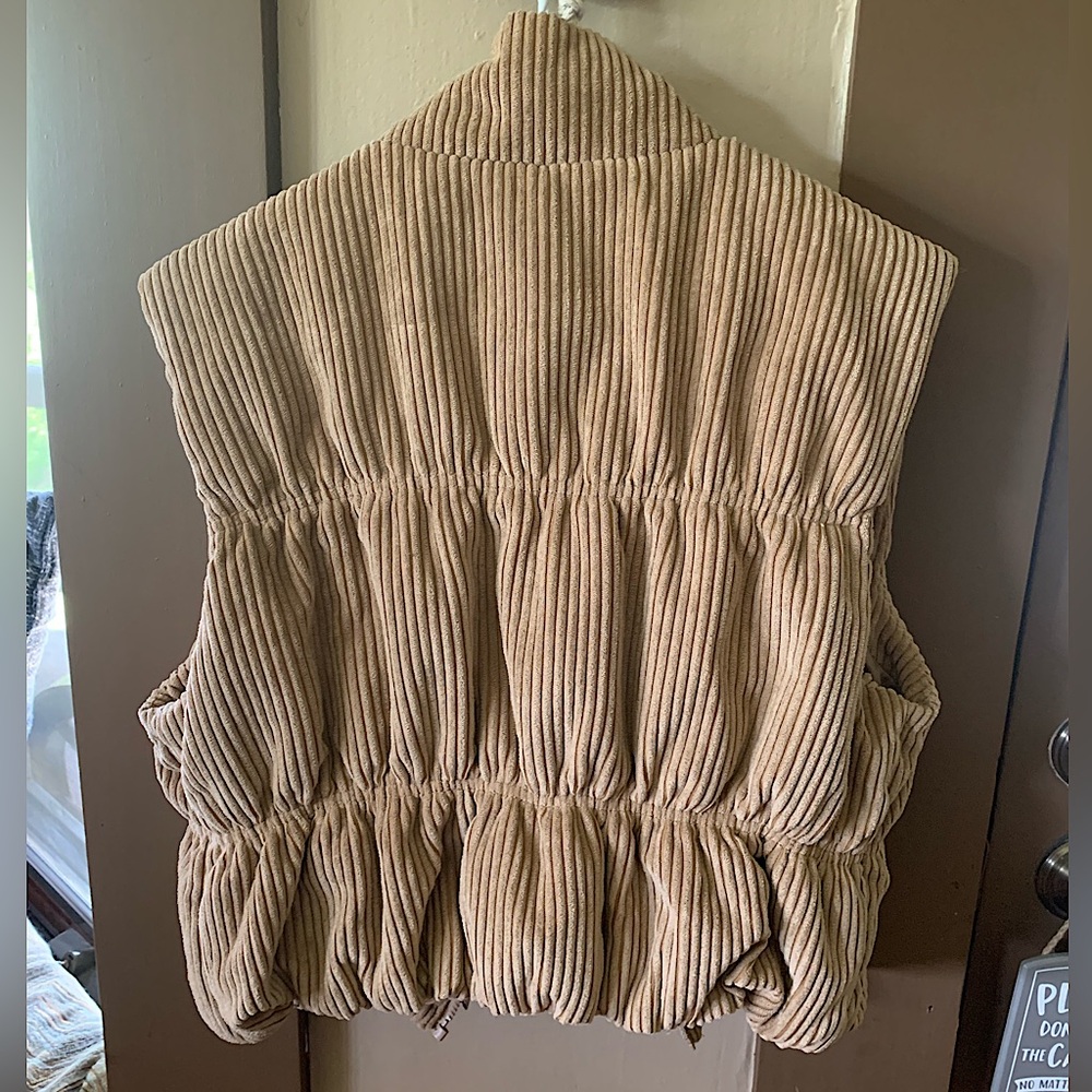 CALI1850 Tan Corduroy Cropped Puffer Vest - Picture 5 of 5
